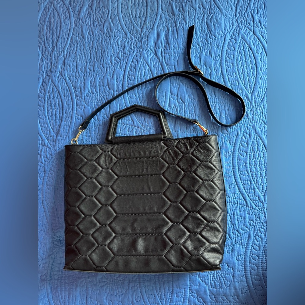 Chic Black Leather Anna Paola Geometric Shoulder Bag